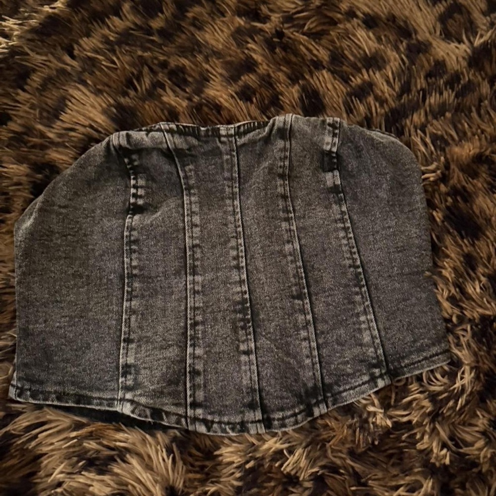 SHEIN Charcoal Denim Strapless Crop Top